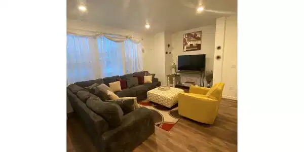 Image 4: Great Room Image 4: Great Room