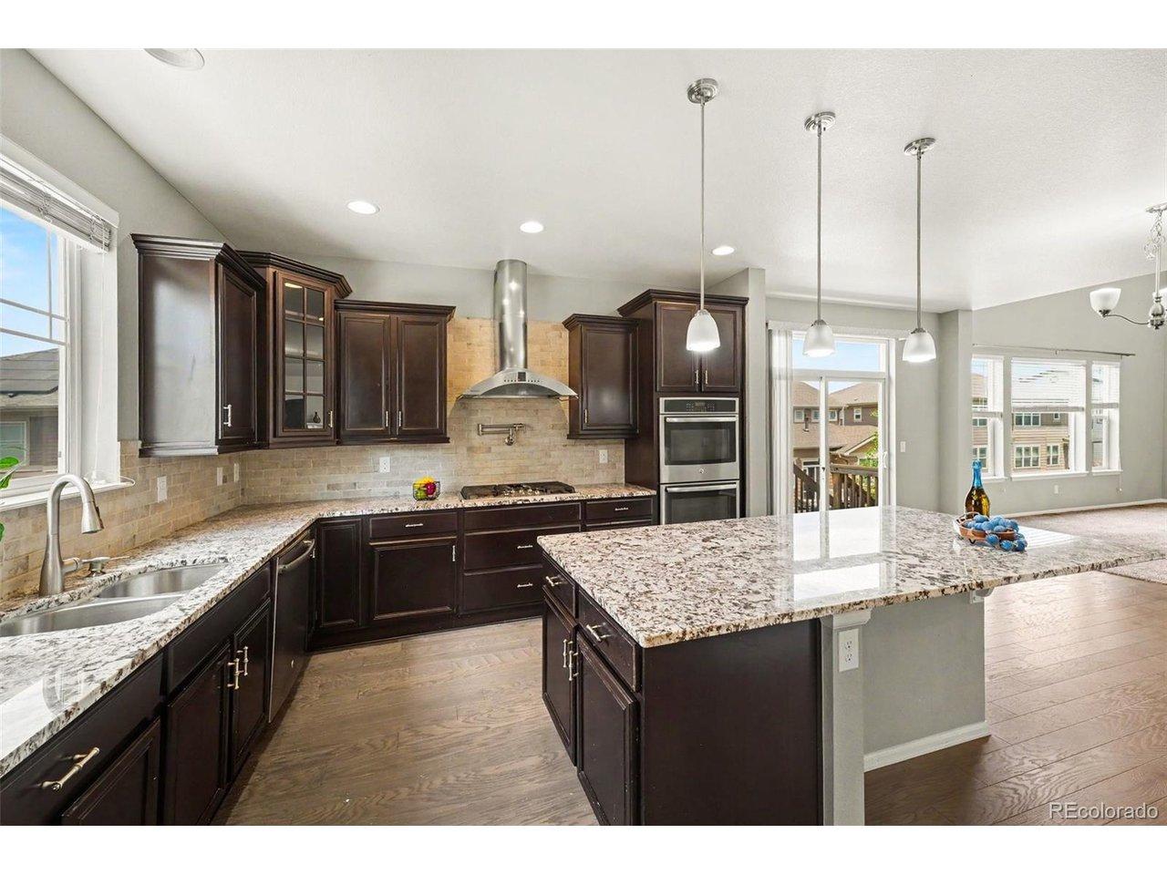 Image 3: Kitchen w gas stove, TONS of cabinet space - you'll never run out of room Image 3: Kitchen w gas stove, TONS of cabinet space - you'll never run out of room