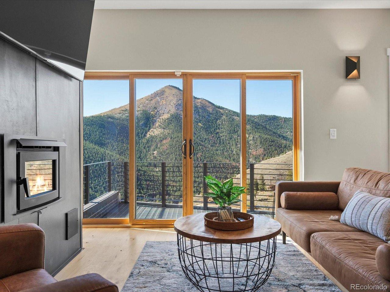 Image 3: Tastefully designed with designer quality furnishings. Total turnkey home. Image 3: Tastefully designed with designer quality furnishings. Total turnkey home.