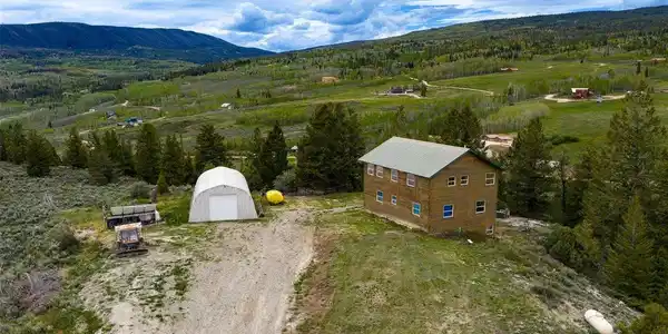 Image 4: Aerial - Markers and outlines are to give a general idea of the property location and are not to be relied upon. Image 4: Aerial - Markers and outlines are to give a general idea of the property location and are not to be relied upon.