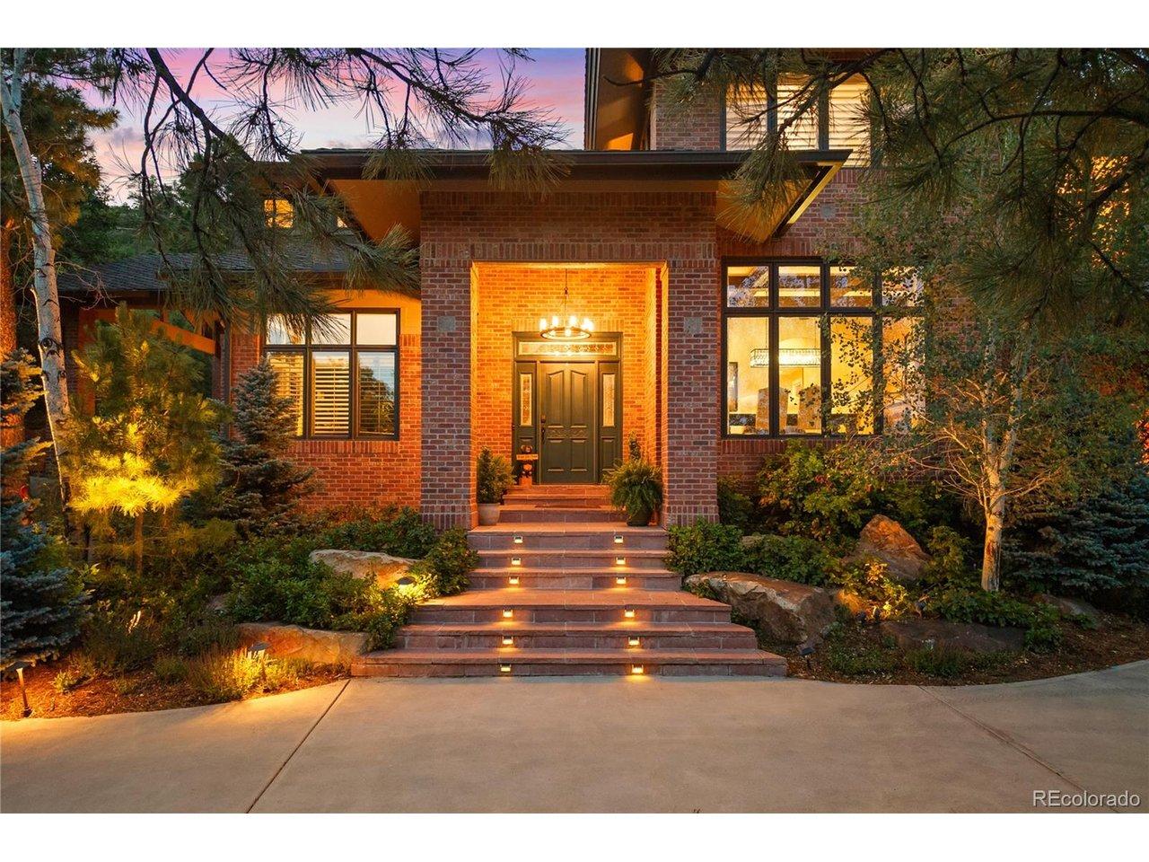 Image 3: Stunning elevated entrance, brick facade Image 3: Stunning elevated entrance, brick facade