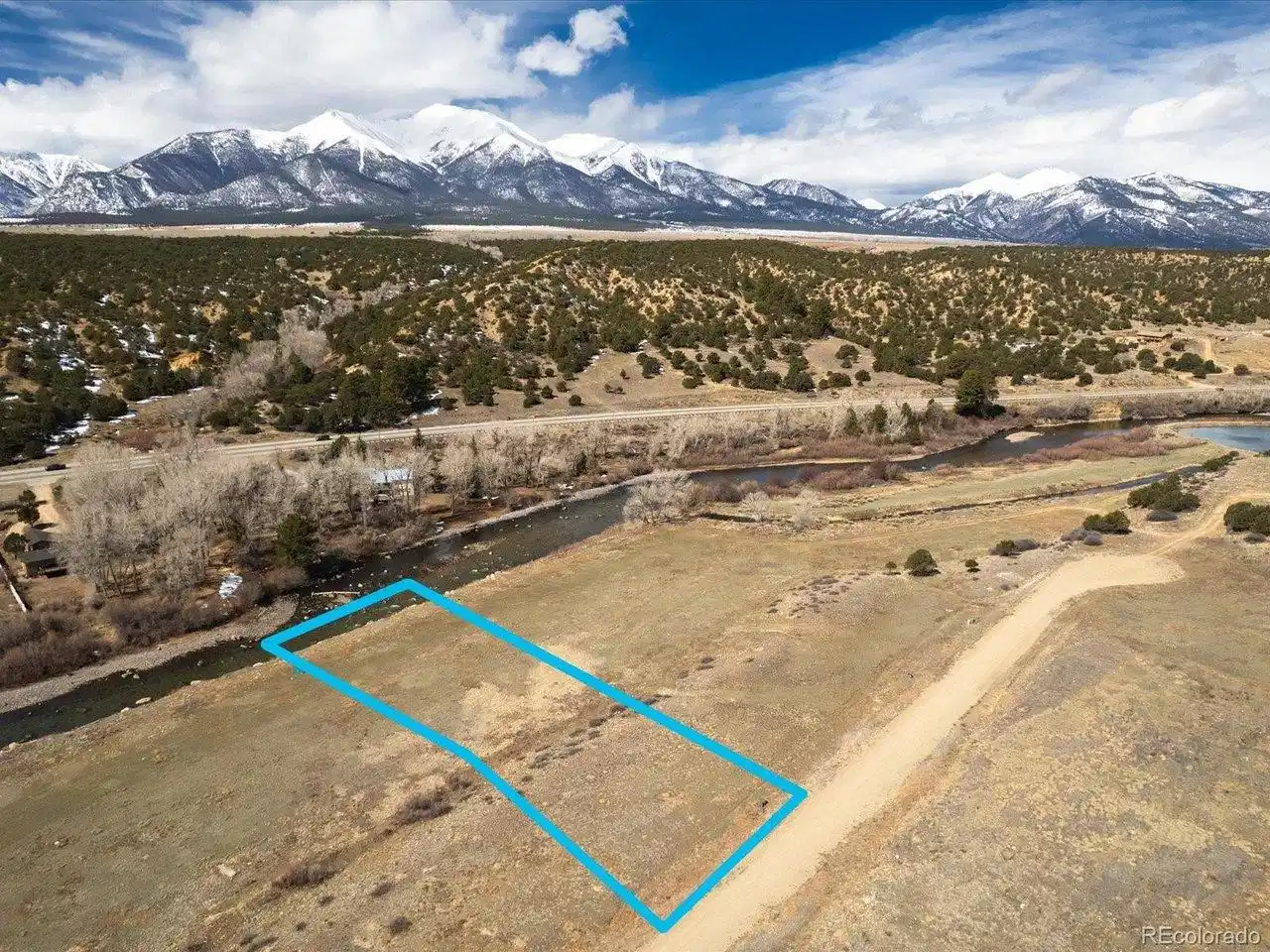 Image 1: 0.94 acres of riverfront property to build your CO dream home!