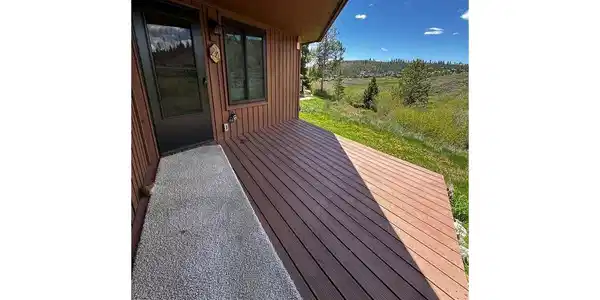 Image 3: Deck space Image 3: Deck space