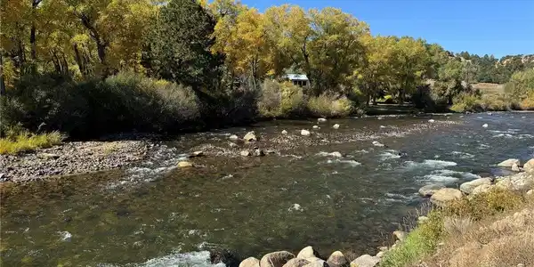 Image 4: The perfect location to build your mountain dream home!