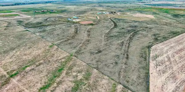Image 4: Property looking to the east. Image 4: Property looking to the east.