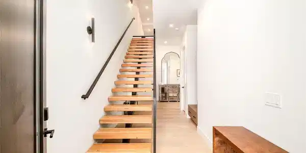 Image 2: Custom monorail staircase Image 2: Custom monorail staircase
