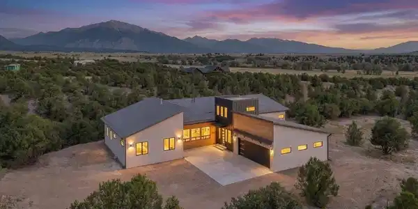 10339 Outpost Ln