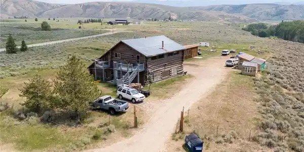 Image 2: Exterior Image 2: Exterior
