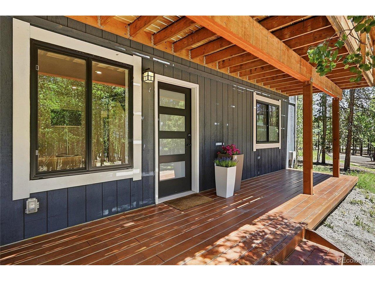 Image 4: Front porch entrance Image 4: Front porch entrance