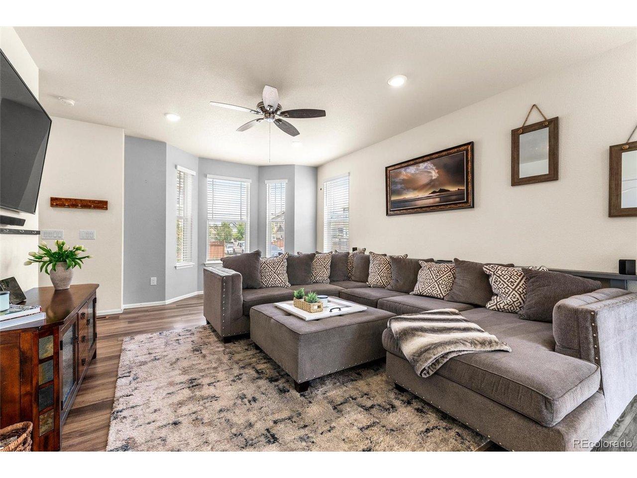 Image 3: Living Room Image 3: Living Room