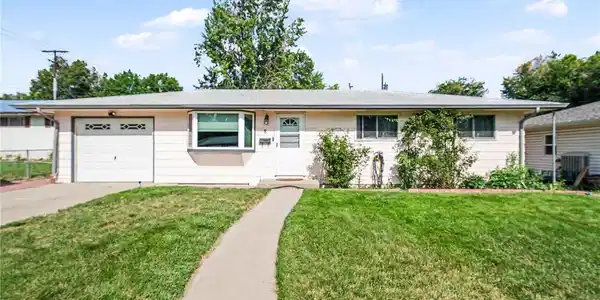 8 Elizabeth Ct