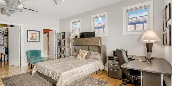 Image 4: Secondary Bedroom + Murphy Bed Image 4: Secondary Bedroom + Murphy Bed