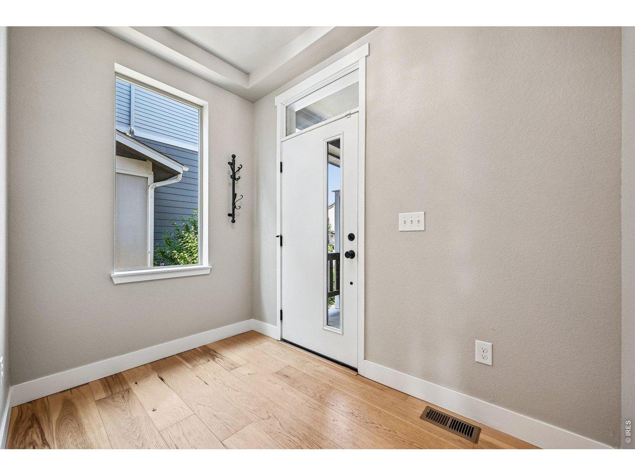 Image 3: Foyer