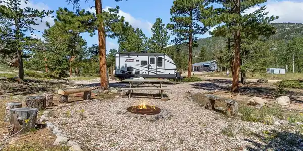 Image 4: The perfect location for star gazing and gatherings