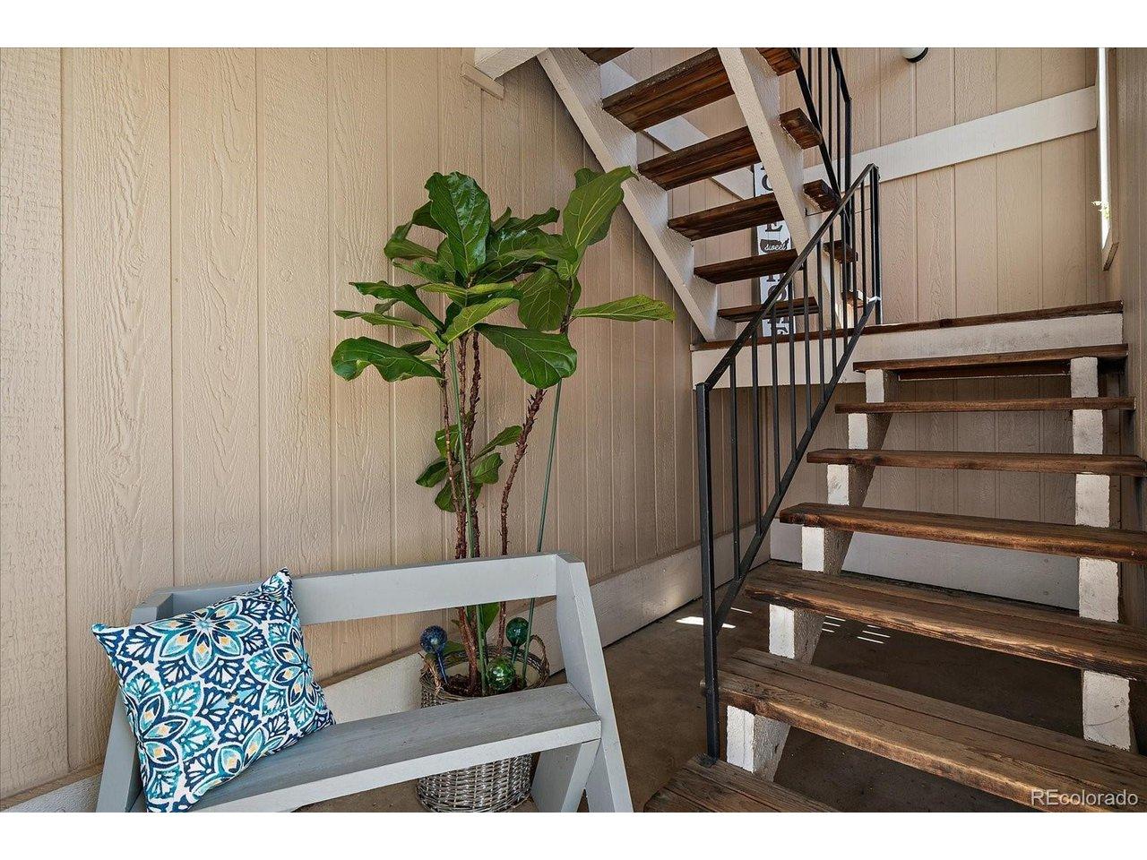 Image 2: Stairs leading to the unit Image 2: Stairs leading to the unit