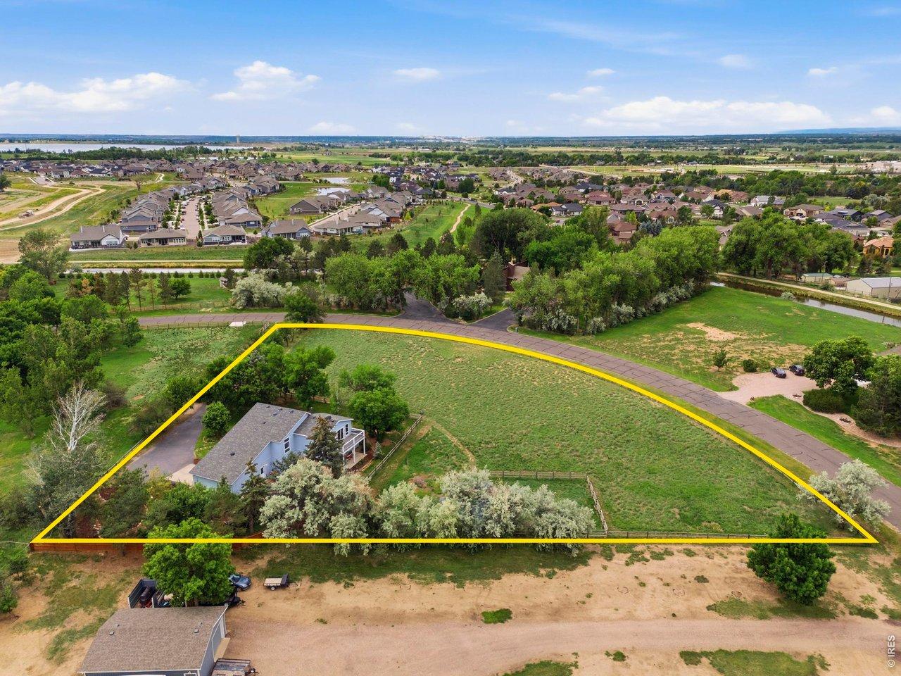 Image 2: A slice of private country living on nearly 2 acres