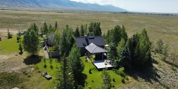 60248 County Road Ll57