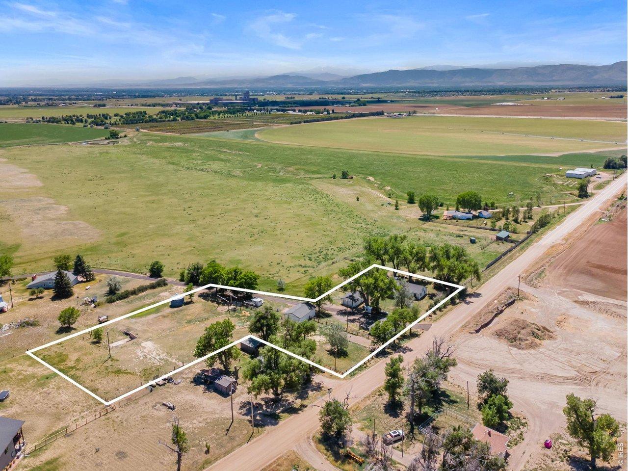 Image 2: Endless possibilities and wide open spaces!