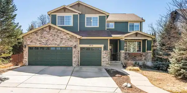1812 Primrose Pl