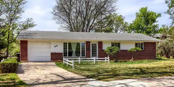 2961 Lorraine Ct