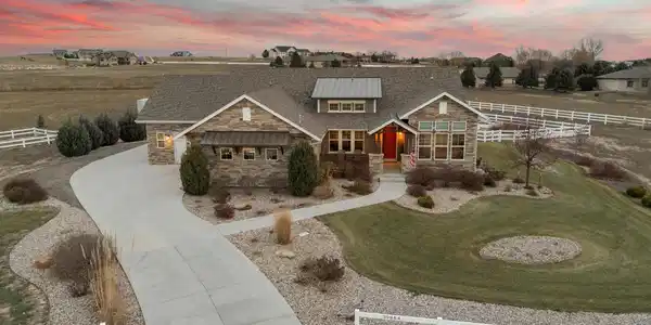 39884 Ridgecrest Ct
