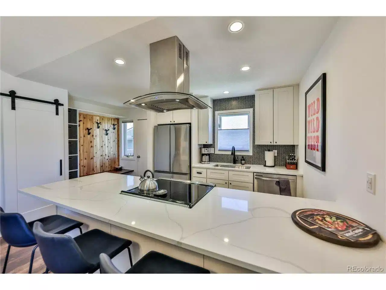 Image 1: Kitchen