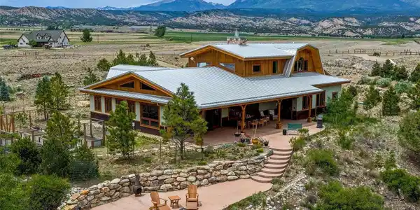 Image 2: Remarkable Estate on the Arkansas River Image 2: Remarkable Estate on the Arkansas River