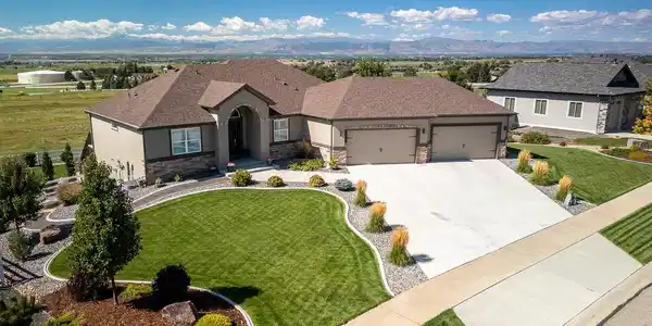 3789 Bridle Ridge Cir