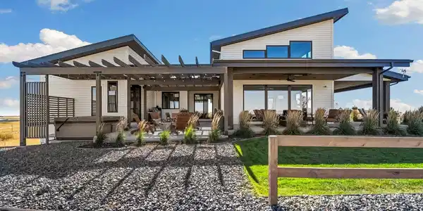 Image 2: Stunning custom home on nearly 8 acres Image 2: Stunning custom home on nearly 8 acres