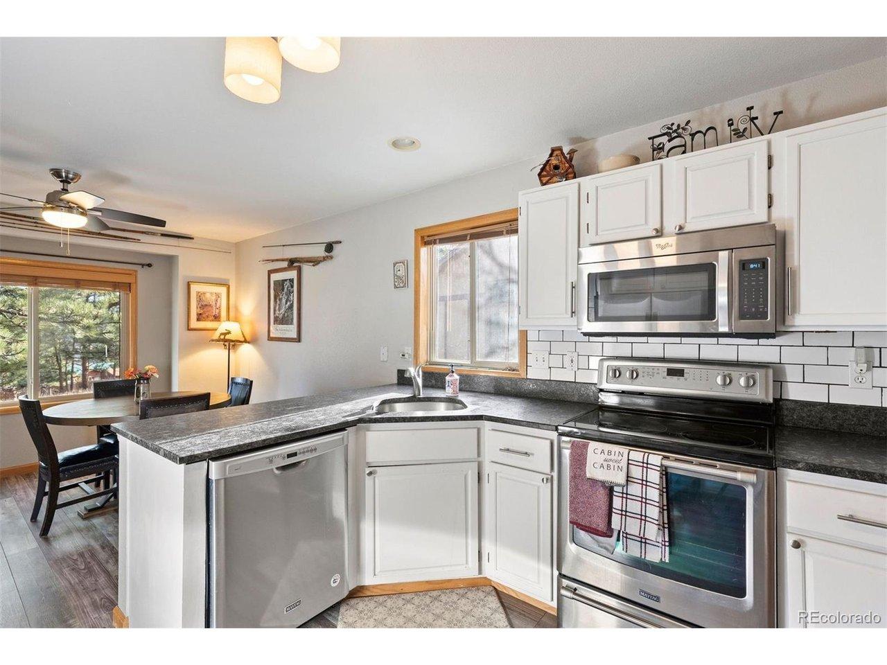 Image 2: Updated kitchen Image 2: Updated kitchen