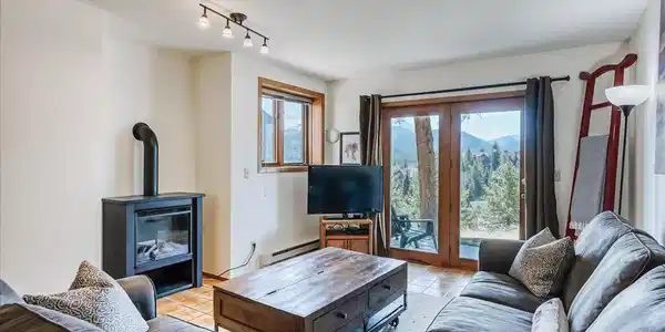 875 Four Oclock Rd