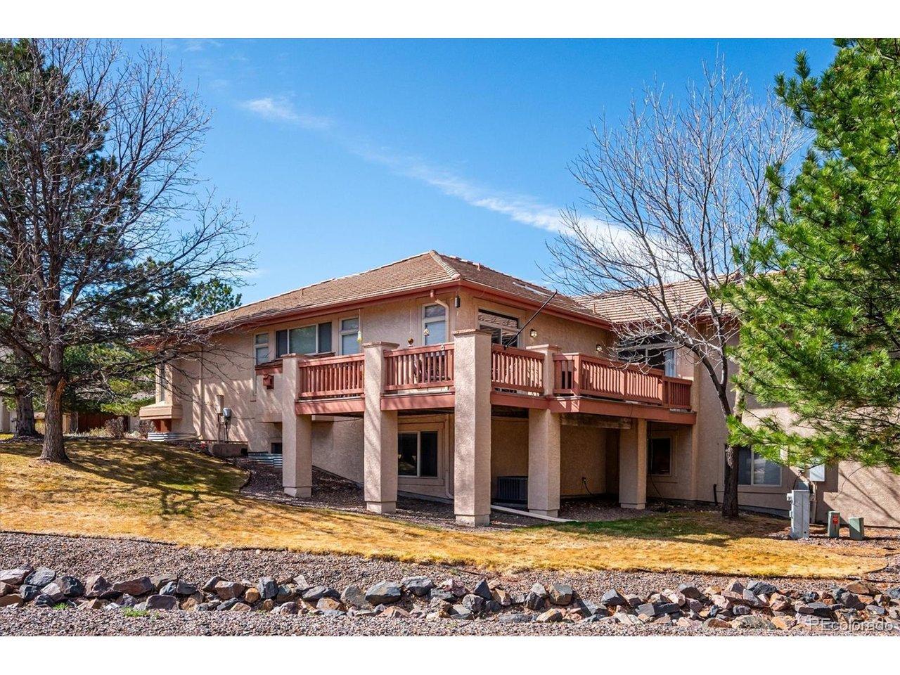Image 2: Corner Lot with Huge Deck!