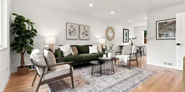 Image 4: Welcome home! Open, bright yet COZY! Image 4: Welcome home! Open, bright yet COZY!