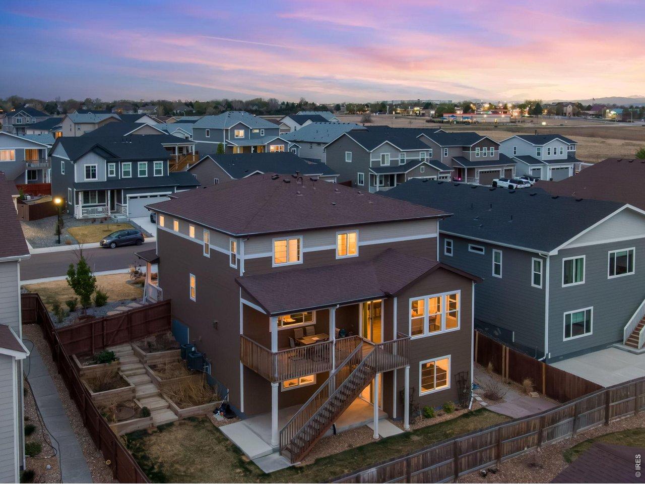 Image 2: Two story home with finished walk out basement Image 2: Two story home with finished walk out basement