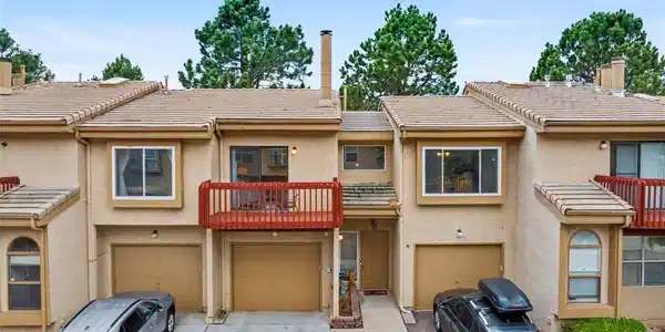 Image 3: Front of home Image 3: Front of home