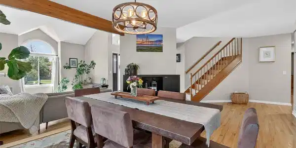 Image 4: Dining Room