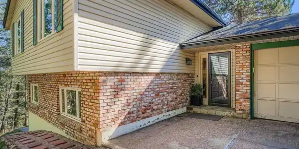 Image 3: 06 Exterior Front Entry.jpg Image 3: 06 Exterior Front Entry.jpg