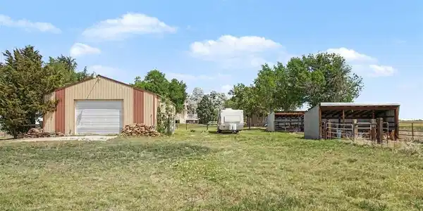 Image 4: Large shed, 2 loafing sheds and irrigated pasture.