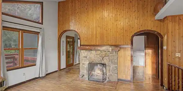 Image 4: Living Room Image 4: Living Room