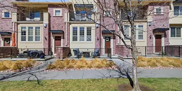950 Elmhurst Dr