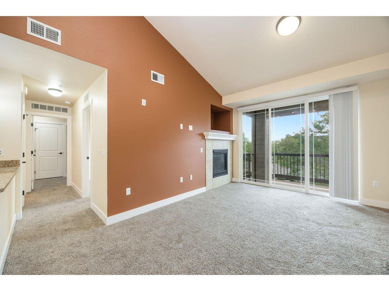 Image 4: Living Room Image 4: Living Room