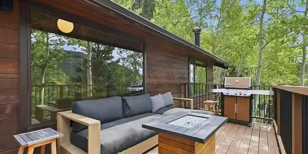 Image 2: Deck Image 2: Deck