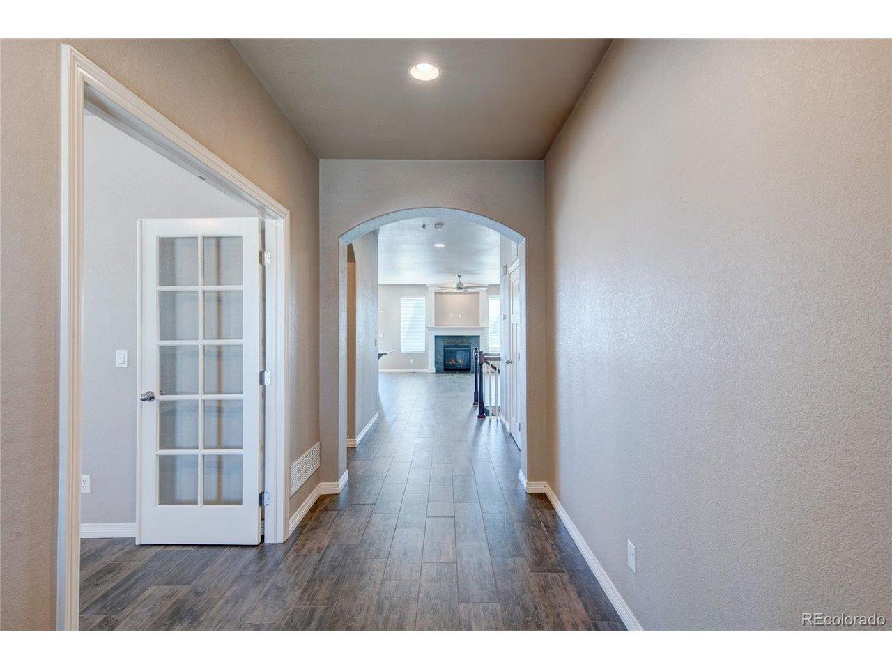 Image 4: Welcoming Foyer Image 4: Welcoming Foyer