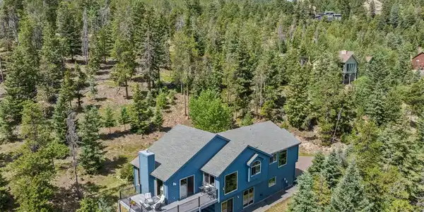 5378 Evergreen Heights Dr