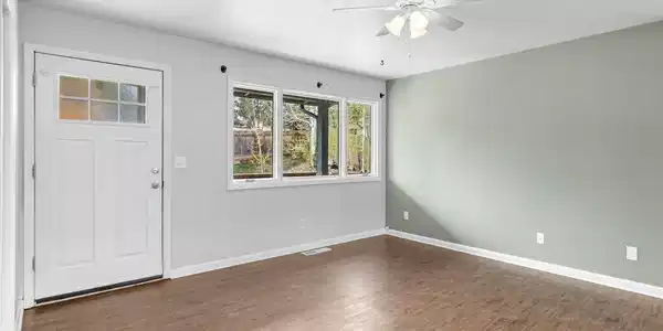 Image 3: Living Room Image 3: Living Room