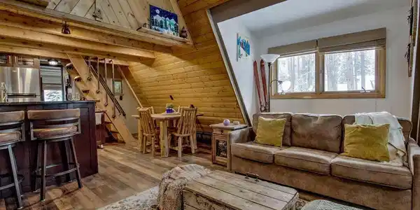 Image 3: Family Room Combo