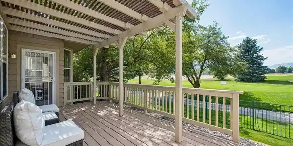 Image 2: Shaded Deck Image 2: Shaded Deck