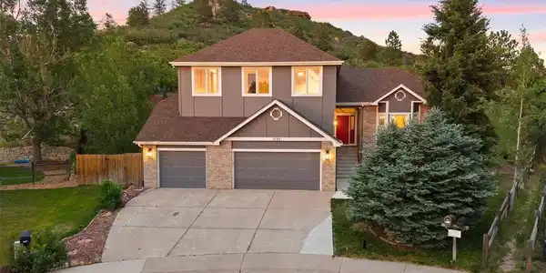 1390 Whitetail Dr