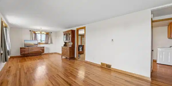 Image 4 Image 4
