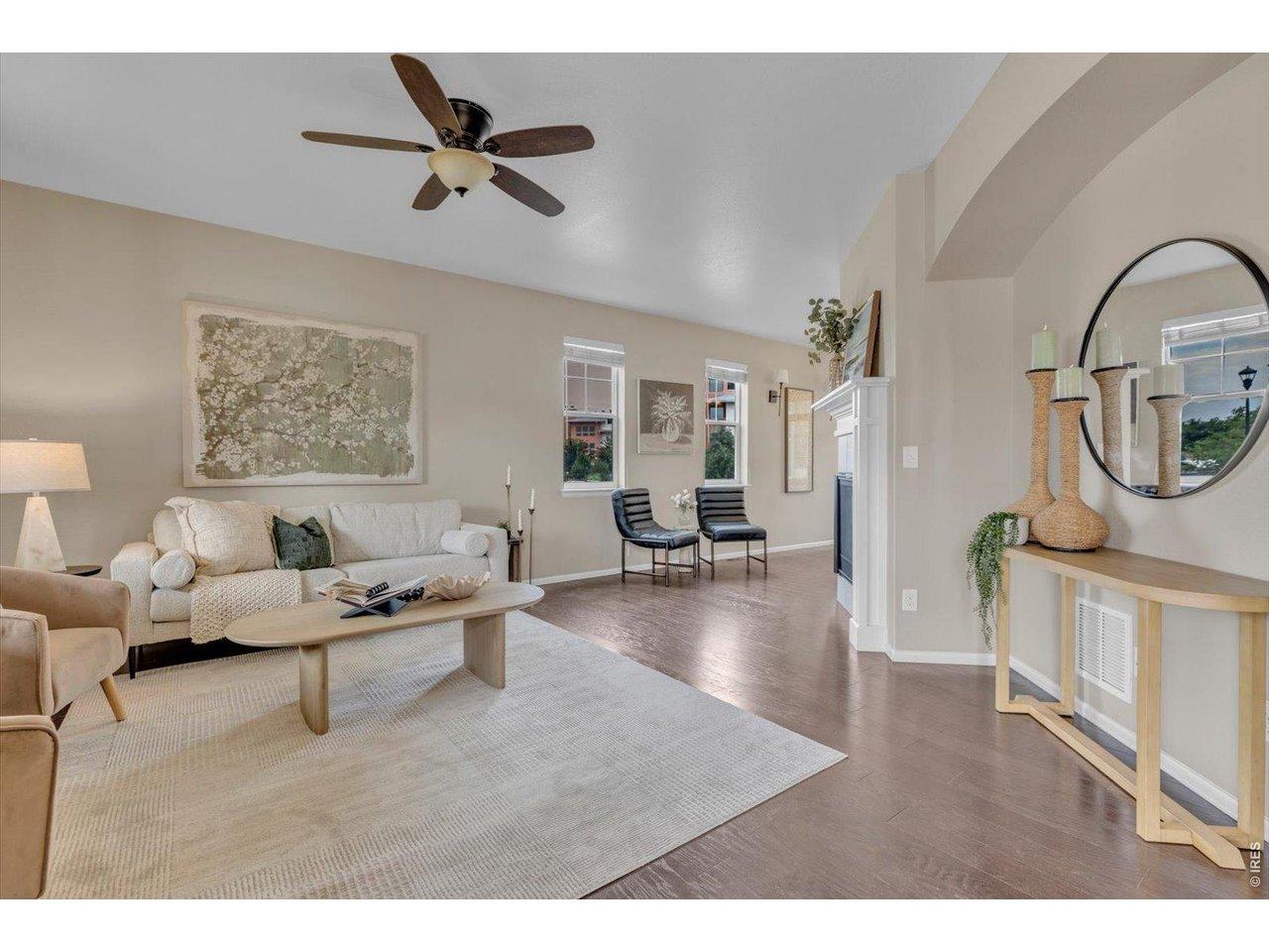 Image 2: Living Room Image 2: Living Room